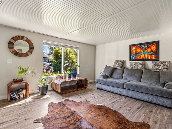 5th image of 2567 Wood Ave