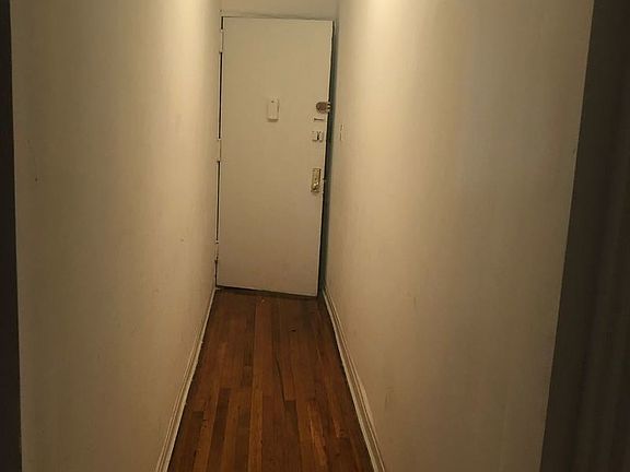 5th image of 39 E 17th St APT 1C