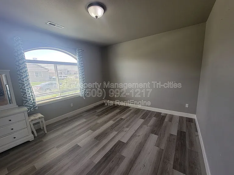 4801 Pinehurst Dr — Photo 9