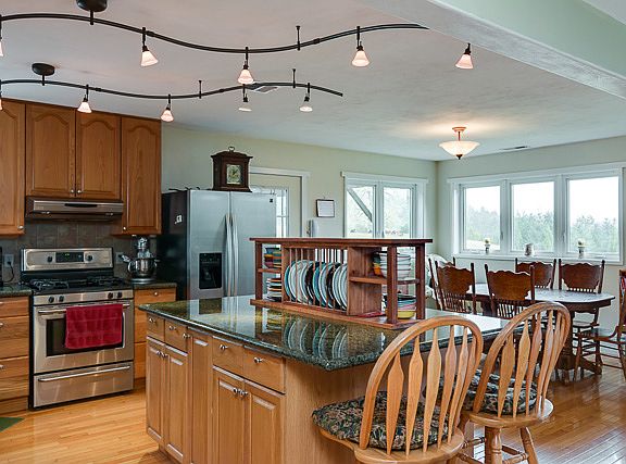 2nd image of 81150 Beach Road