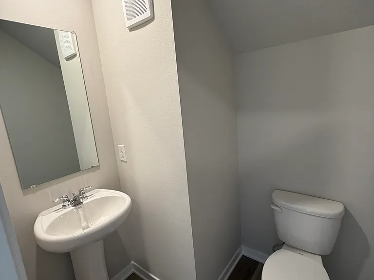 17021 Persimmon Ln — Photo 12