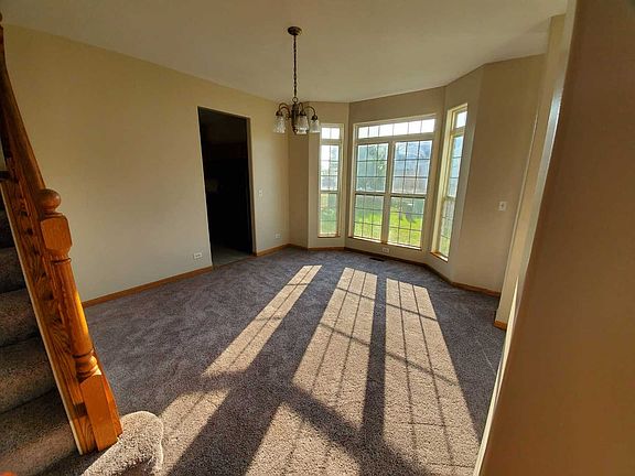 4th image of 4 Glenwood Ct