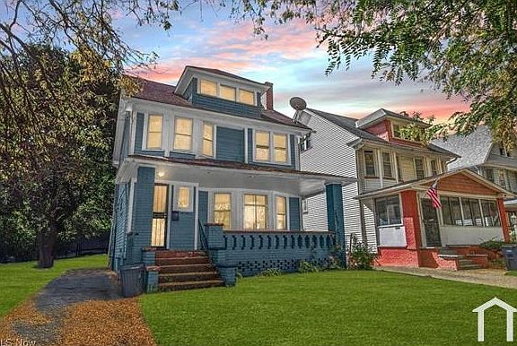 3rd image of 10100 Yale Ave