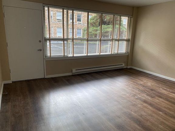 4th image of 700 E Mercer St #205