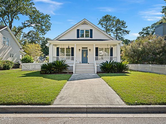 2nd image of 6 Brisbane Drive