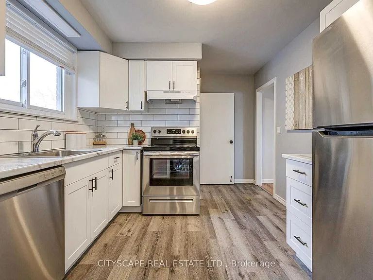 110 Clements Rd E — Photo 5