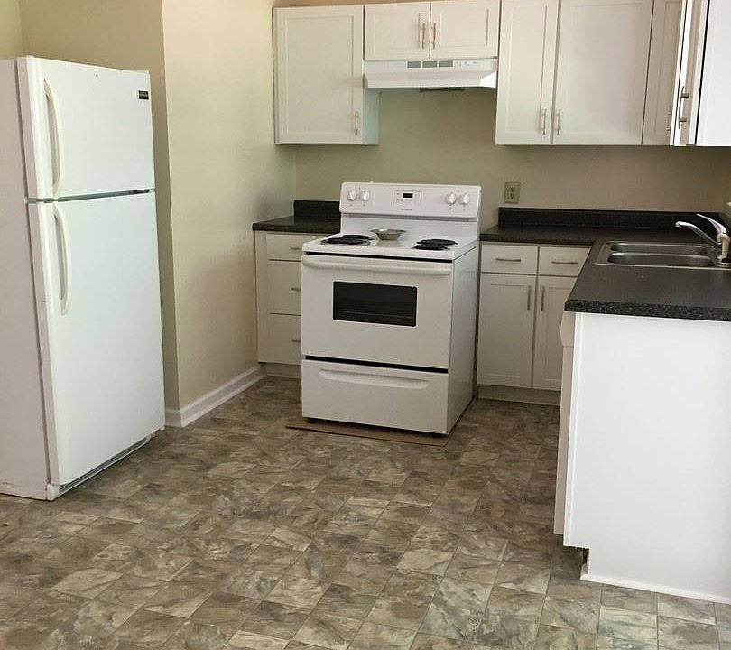 1st image of 2437 Brambleton Ave SW