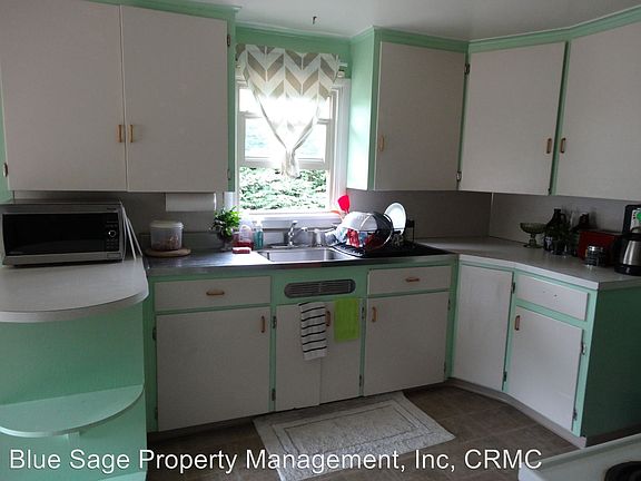 5th image of 205 W Park Ave