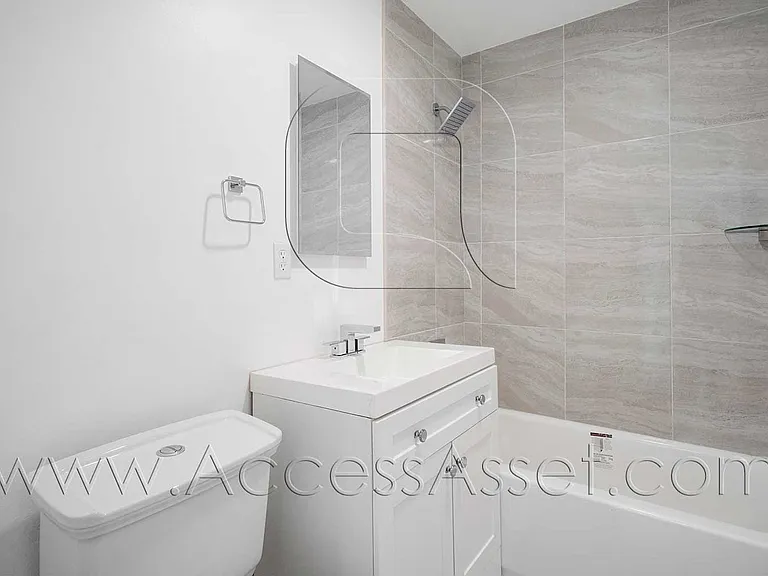 4239 W 179th St — Photo 14
