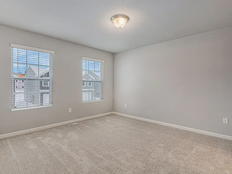1302 Timber Hollow Ct — Photo 10