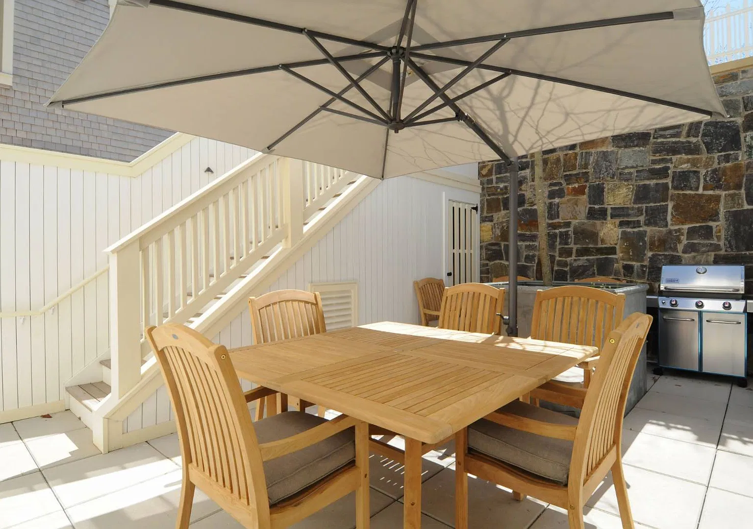 Pool side Bungalow at Watchcase — Photo 1