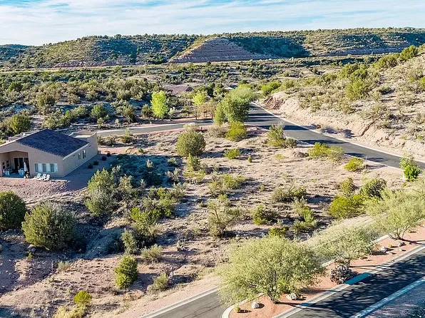 3915 E Camden Pass, Rimrock, AZ 86335