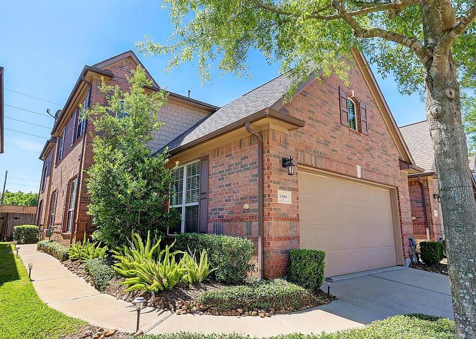 1st image of 1306 Glenwood Canyon Ln