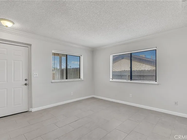 8922 I Ave — Photo 3