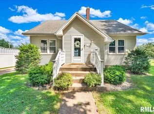 112 S Menard St, Metamora, IL 61548