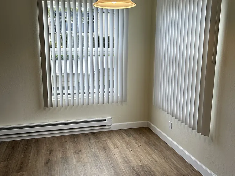 Skycrest Apartments — Photo 13