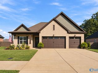 125 Parkland Hill Trce, Madison, AL 35756