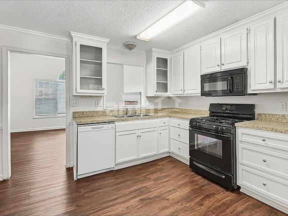 3rd image of 3156 Parfait Pl