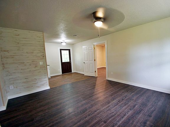 4th image of 108 Arnold Price Dr