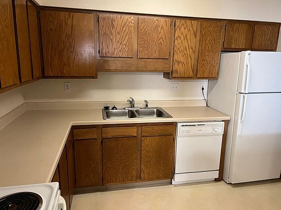 2nd image of 221 Grand Ave W APT 104