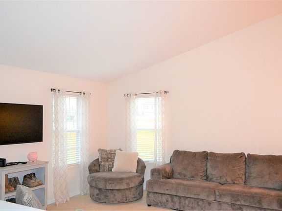 5th image of 5254 Courtney Ct