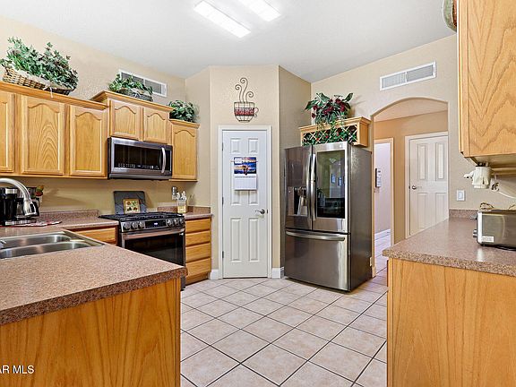 4th image of 424 Emerald Bluff Dr