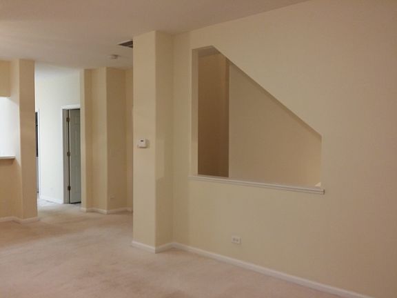 4th image of 1084 Mayfield Dr