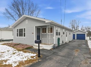 1021 N 28th St, Council Bluffs, IA 51501