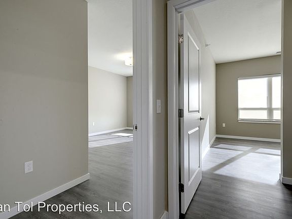 5th image of 1050 Marsh St Unit 113