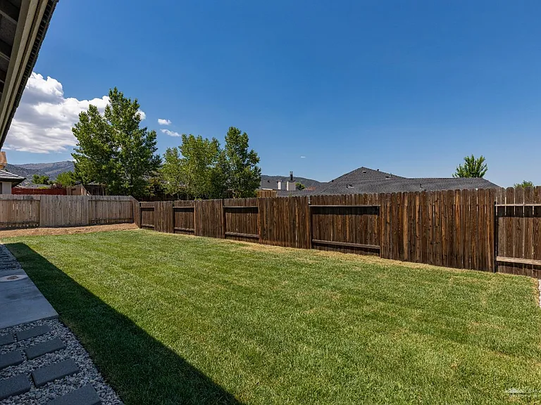 1317 Fair Oak Dr — Photo 17