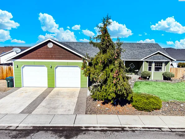 1905 Young St, Grandview, WA 98930