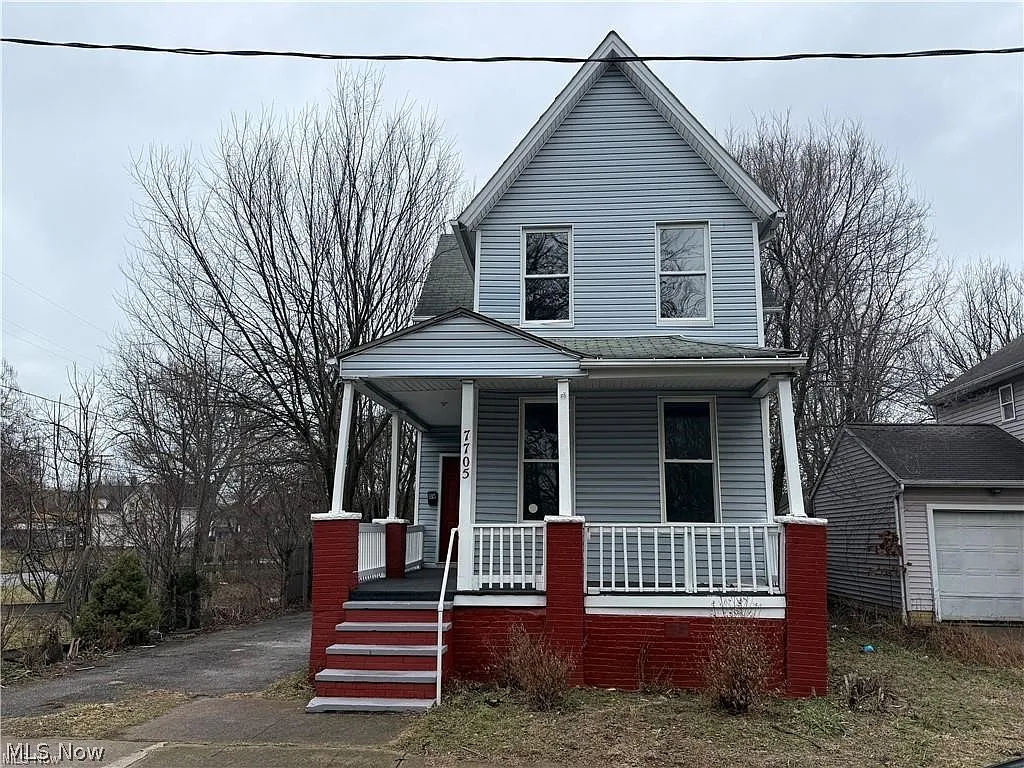 7705 Star Ave photo 1