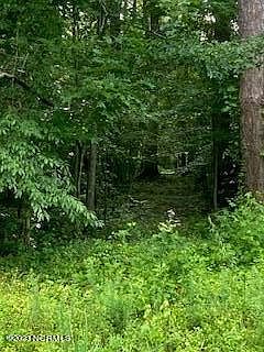 2nd image of 127 Bayview Trail