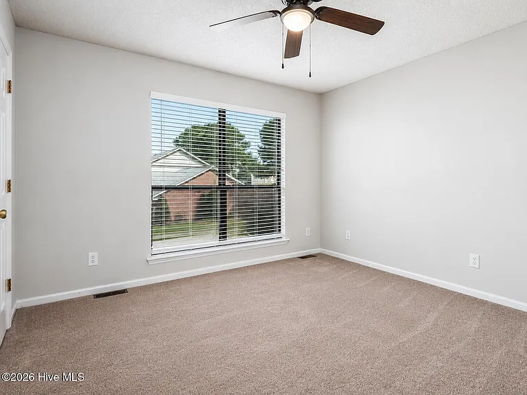 41 Upton Ct — Photo 12