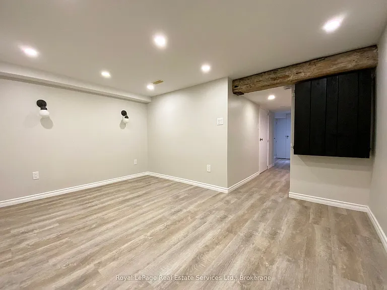 2028 Marine Dr #LOWER LEVEL — Photo 12