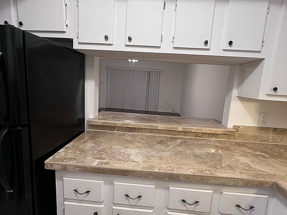 3rd image of 2400 Winding Creek Blvd