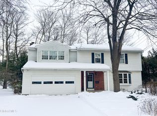 8 Wedge Rd, Delmar, NY 12054