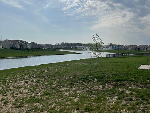 3rd image of 6550 Shale Crescent Dr