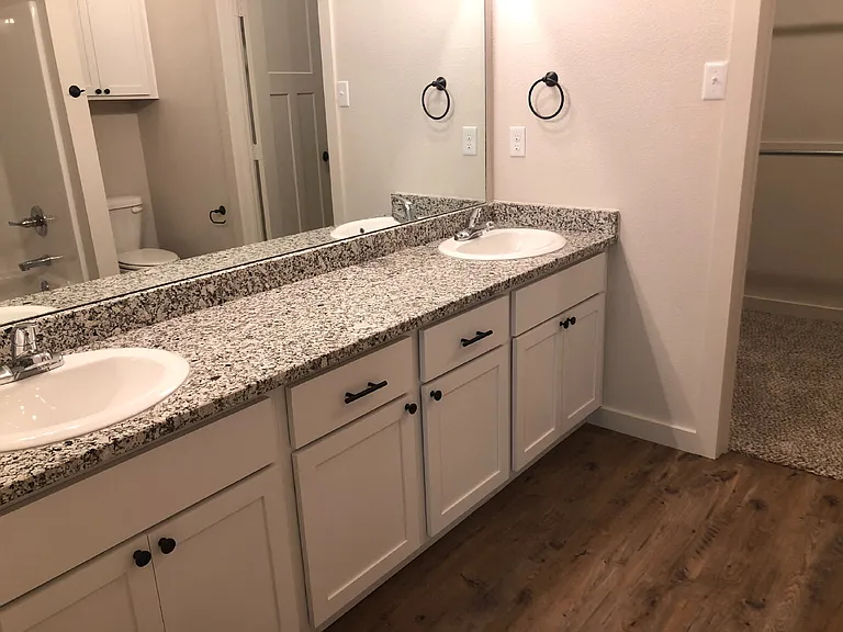 2723 137th St — Photo 12