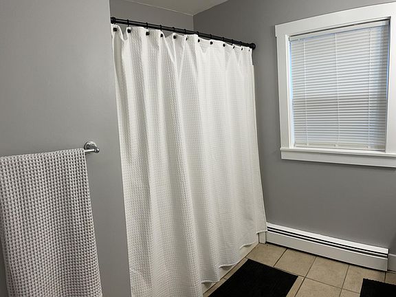 5th image of 25 Pennsylvania Ave #1