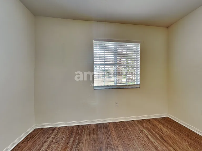 30547 Midtown Ct — Photo 15