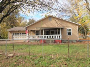 519 N Hickory St, Sallisaw, OK 74955