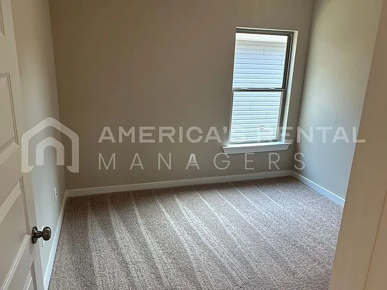 3761 Seaside Sparrow Cir — Photo 16