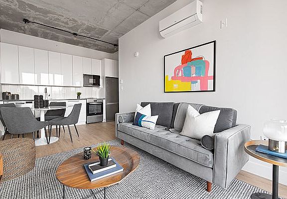 2nd image of 21 Linden Blvd #701