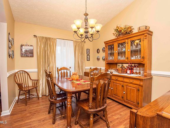4th image of 471 Casey Ln