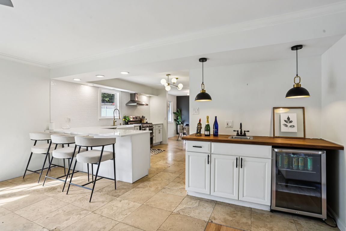 next background image