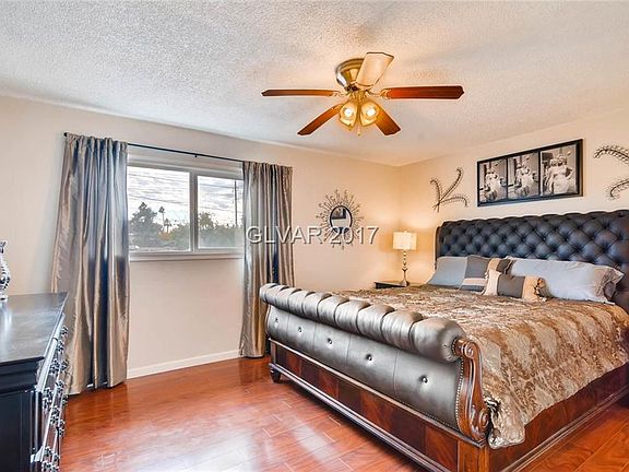 3rd image of 3938 Acapulco Ave