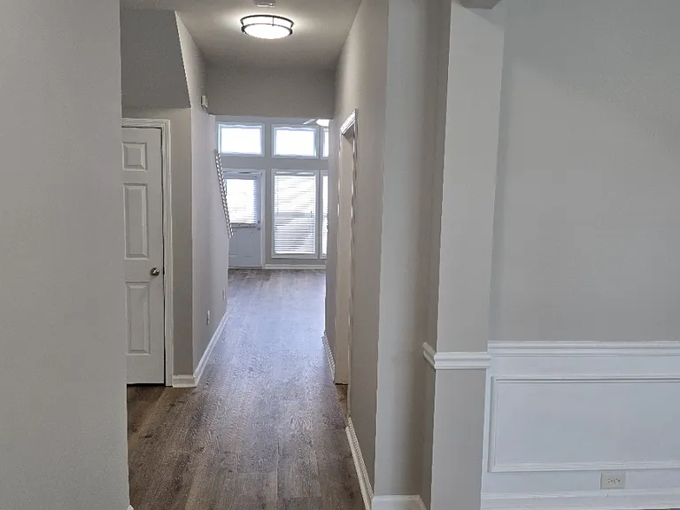 1901 Durwood Ln — Photo 10