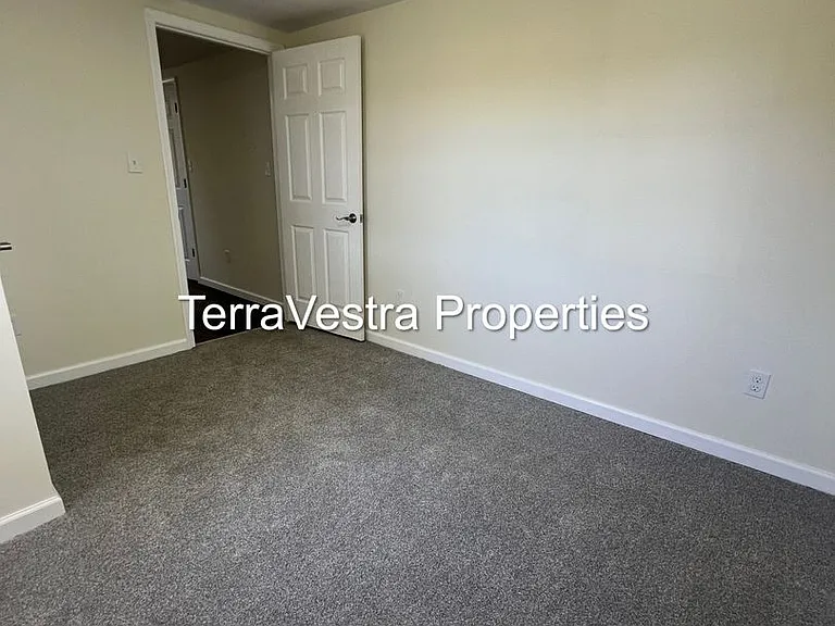 107 Lincoln Rd — Photo 12