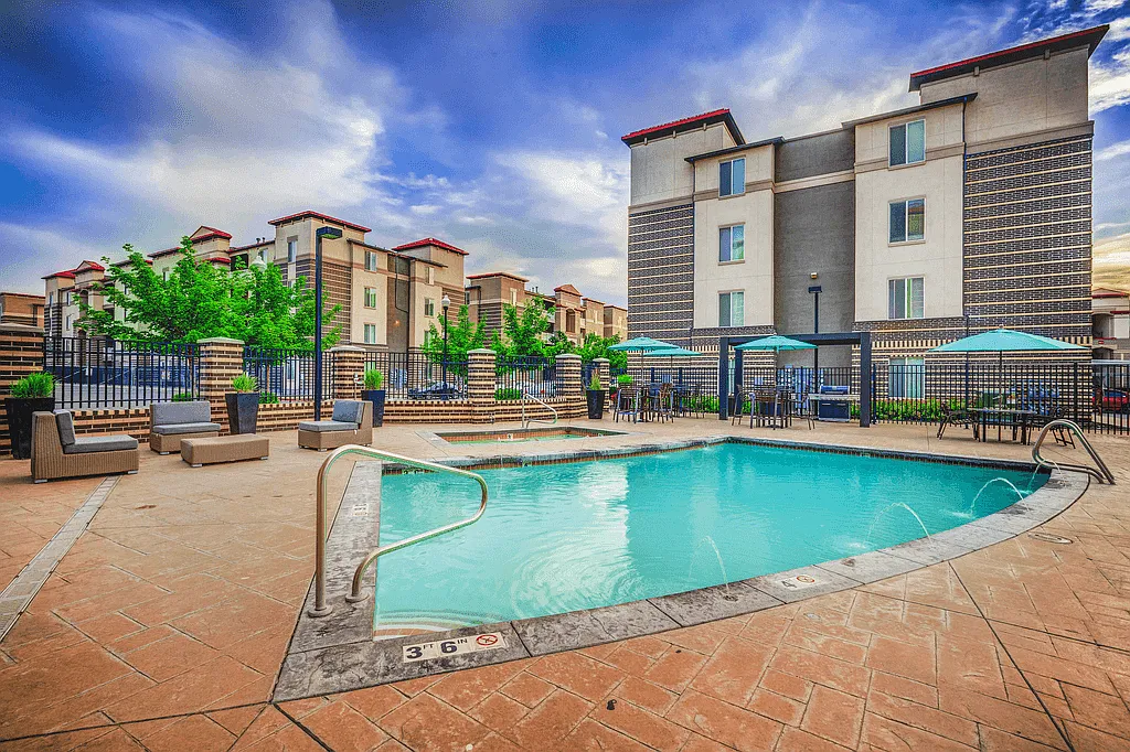 Avida Apartments — Photo 4